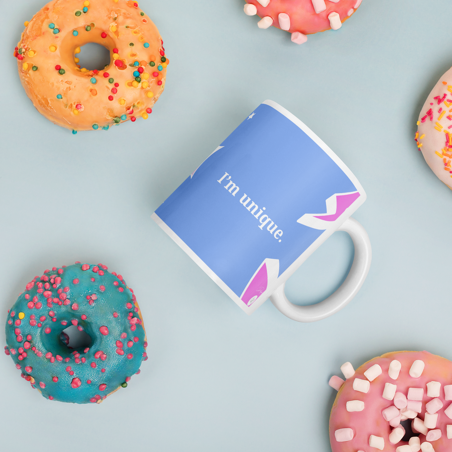 Carlo Acutis Christian Pop Mug (Bleu-Rose) - Droitier | Tasse à café catho inspirante – 11oz/15oz
