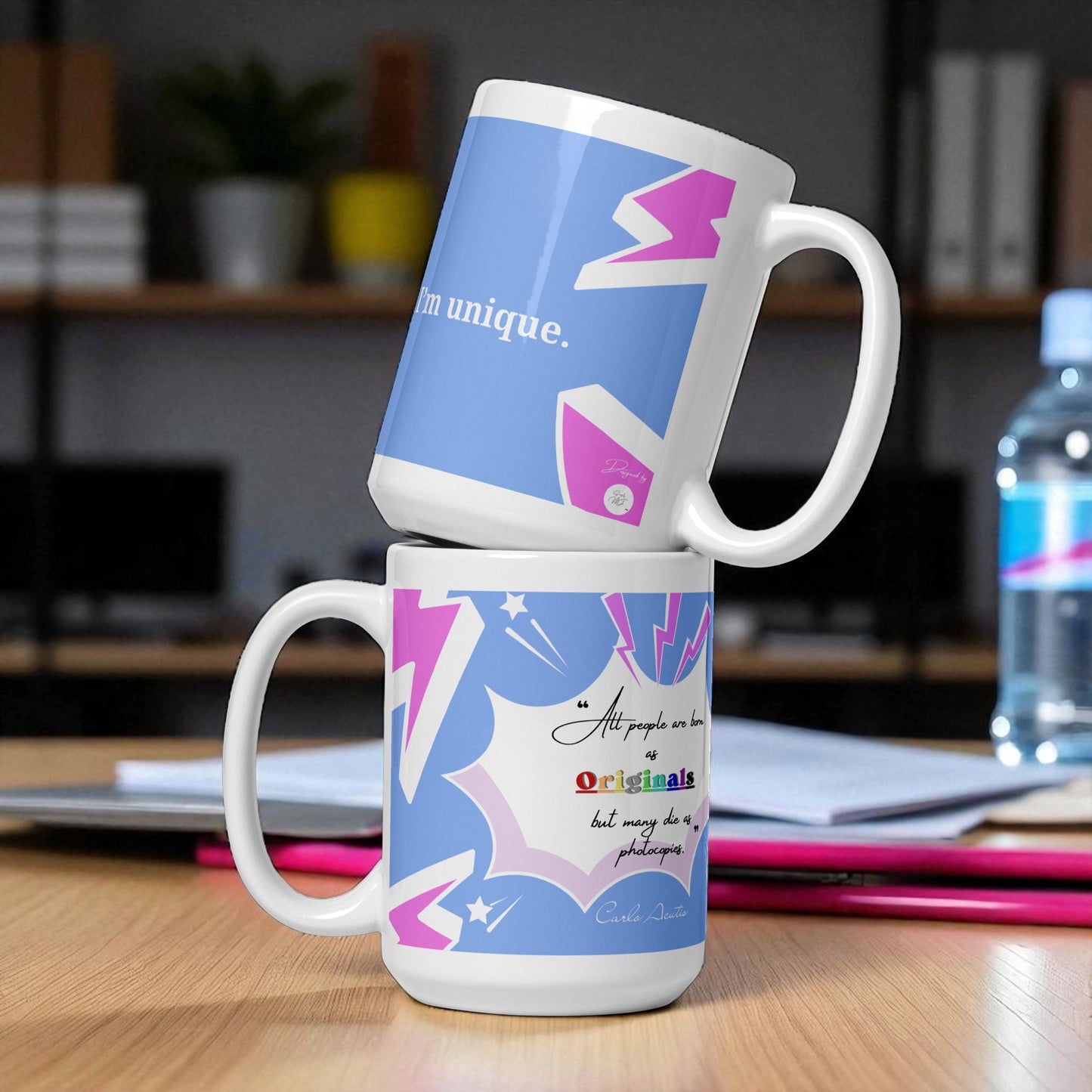 Carlo Acutis Christian Pop Mug (Bleu-Rose) - Droitier | Tasse à café catho inspirante – 11oz/15oz