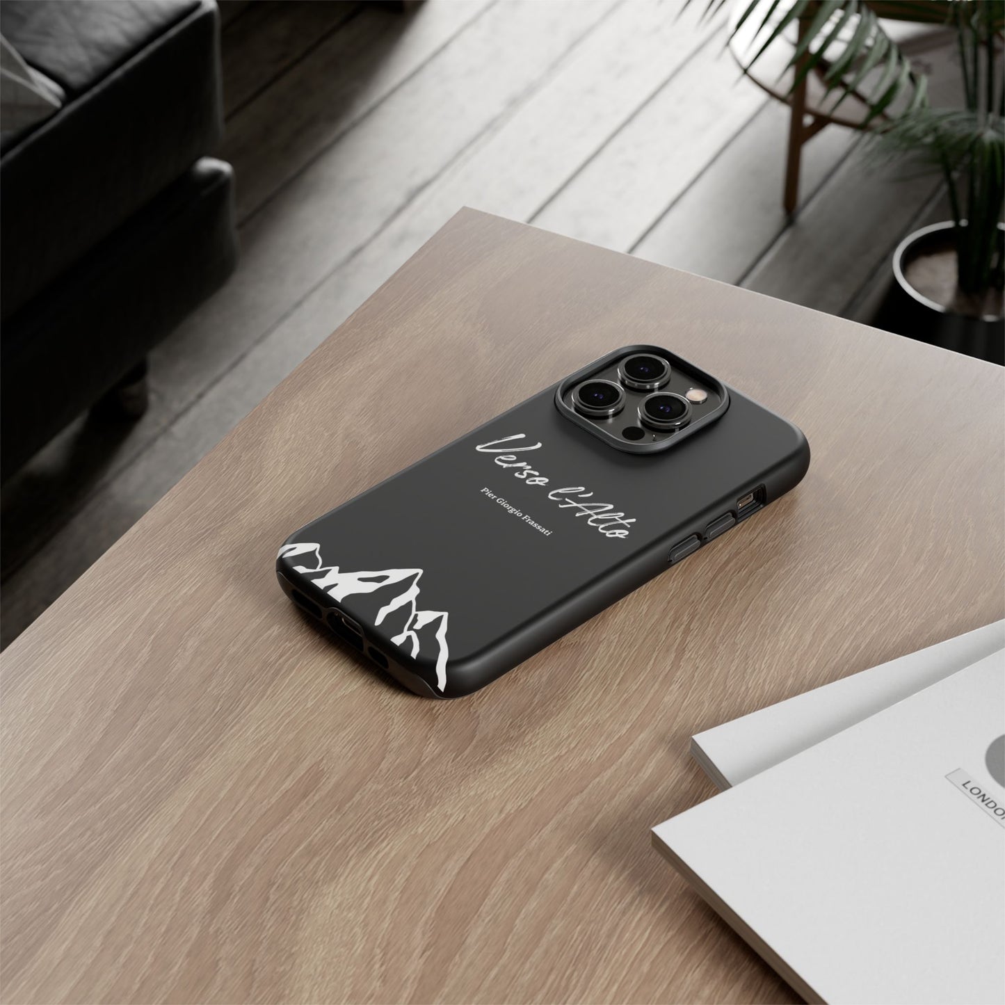 Black Mountain Adventure Phone Case - Stylish Verso l'Alto Phone Protection