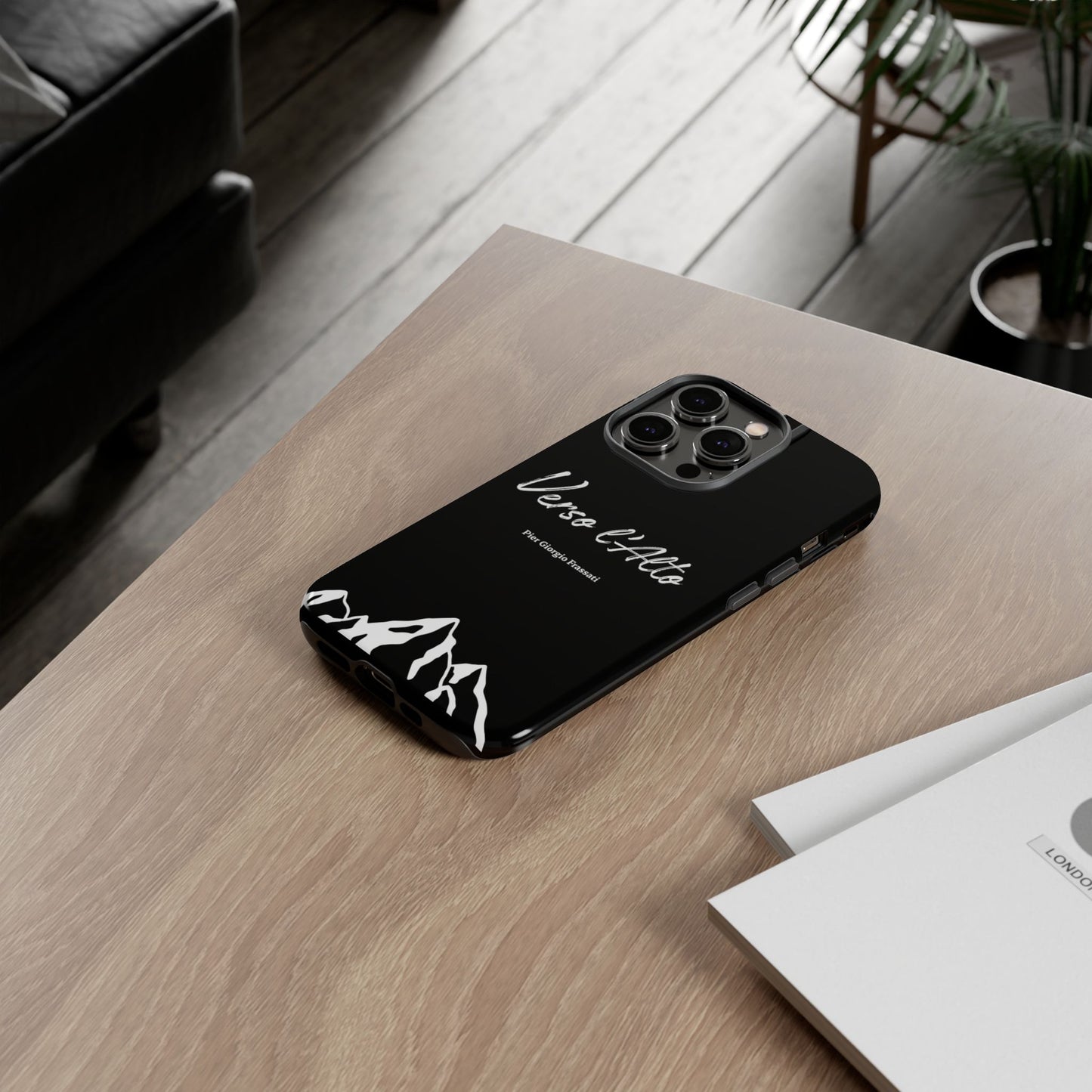Black Mountain Adventure Phone Case - Stylish Verso l'Alto Phone Protection