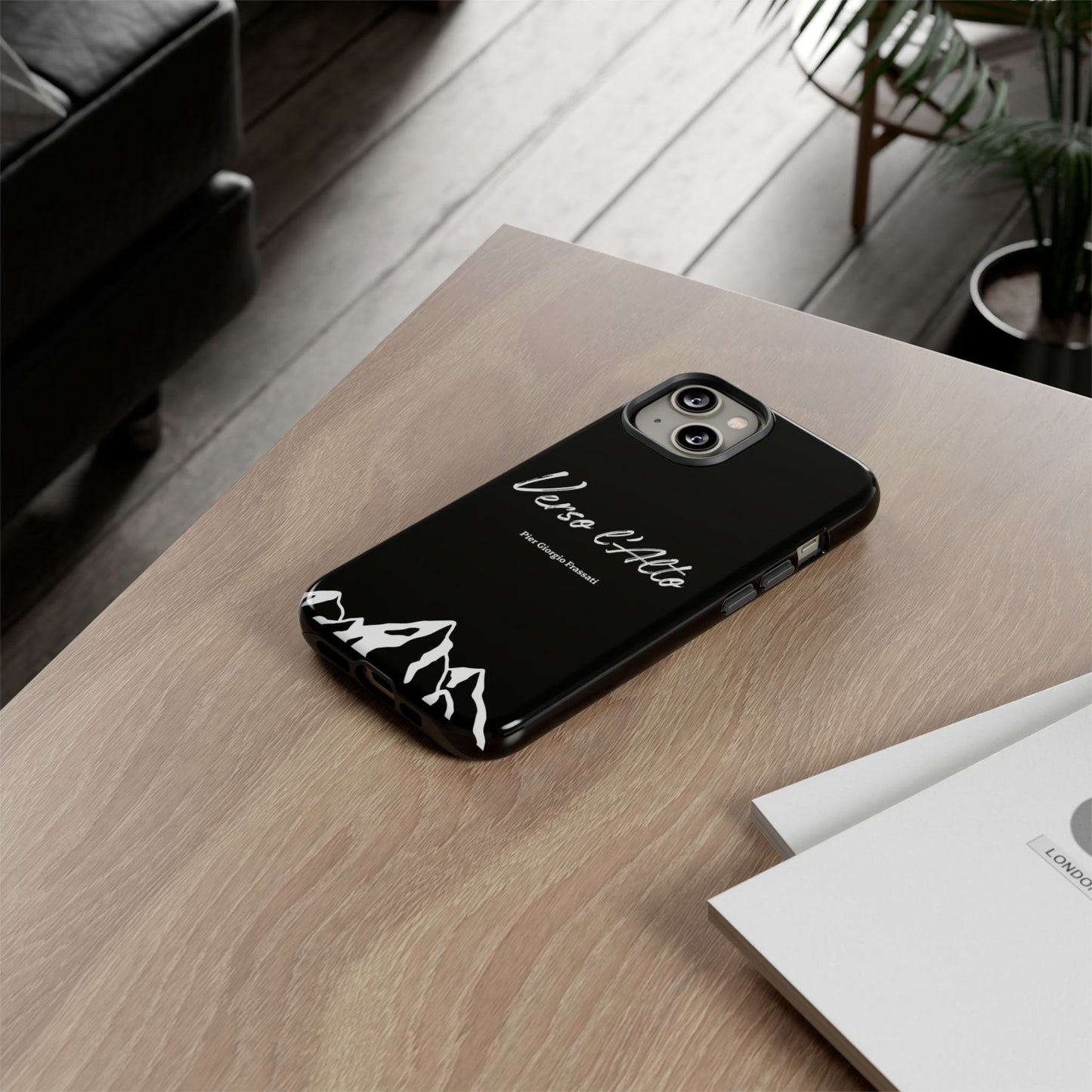 Black Mountain Adventure Phone Case - Stylish Verso l'Alto Phone Protection